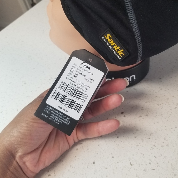Santic Cycling Thermal Hat Black Adult - Picture 6 of 7